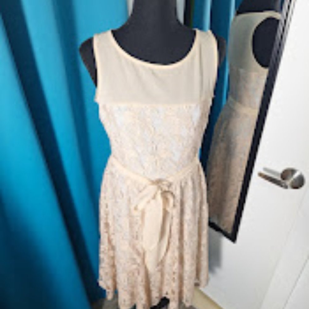 Dress Barn Cocktail Short Dress Size 6 Nude